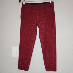 Beyond Yoga Spacedye Crop Leggings Raspberry Red Pink Size Medium